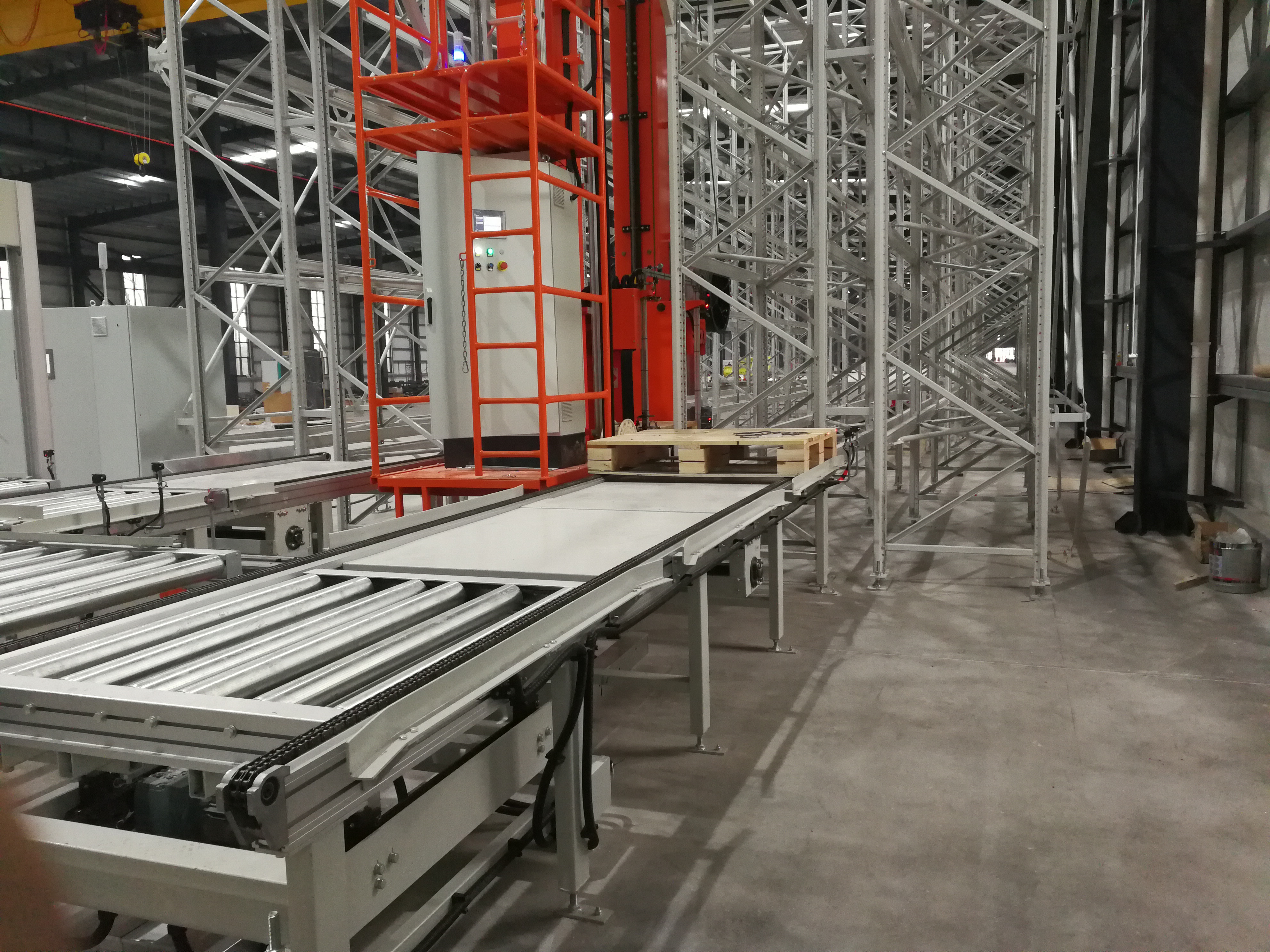 智能倉庫作業模式：如何精準適配不同行業需求？